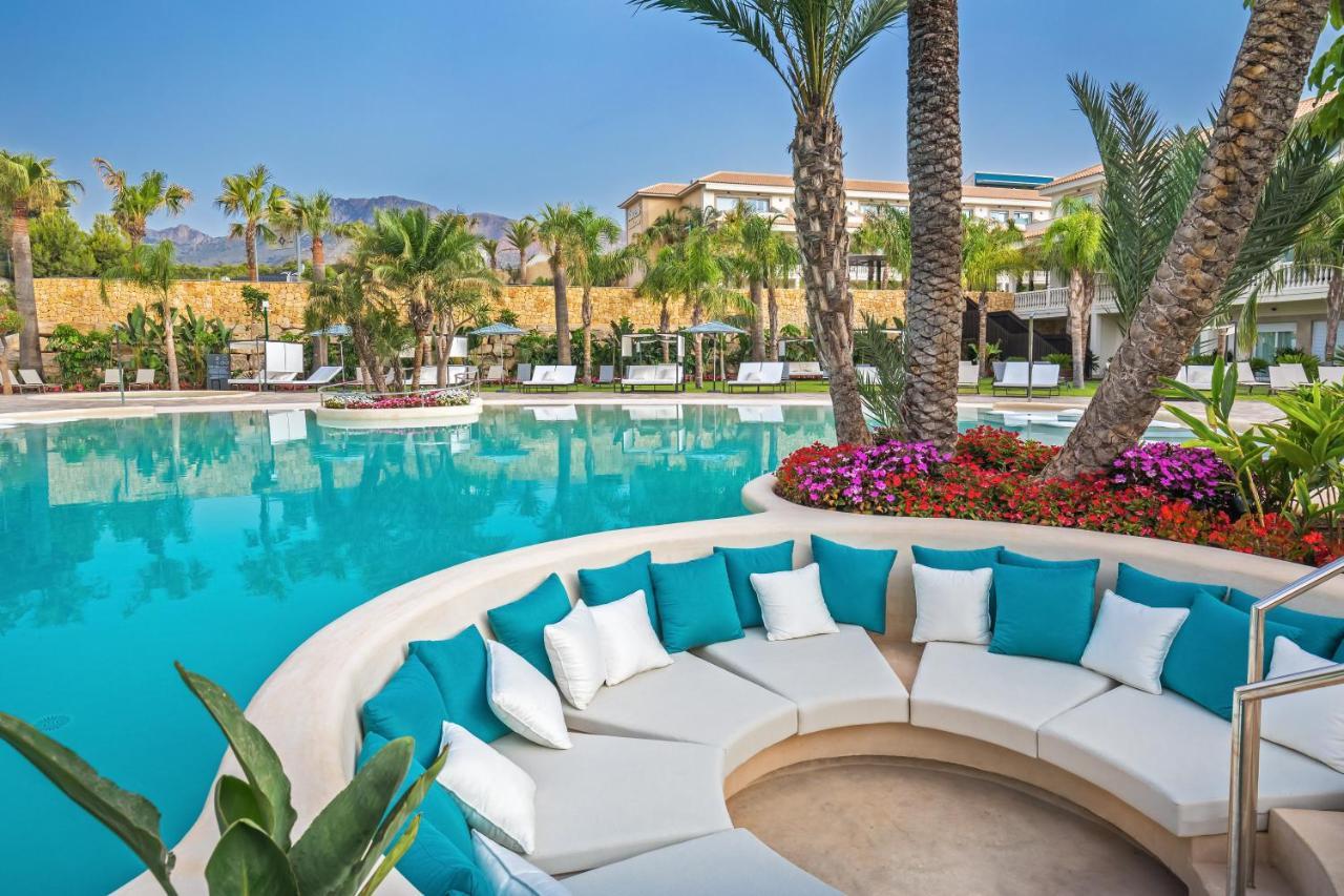 Barcelo La Nucia Palms Hotel Exterior foto The resort's main pool